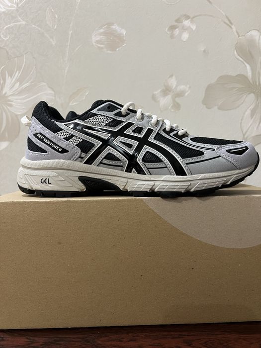 Asics Gel- Venture 6