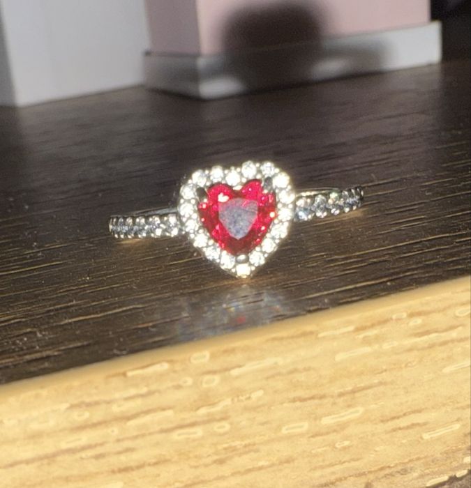 Pandora red heart ring