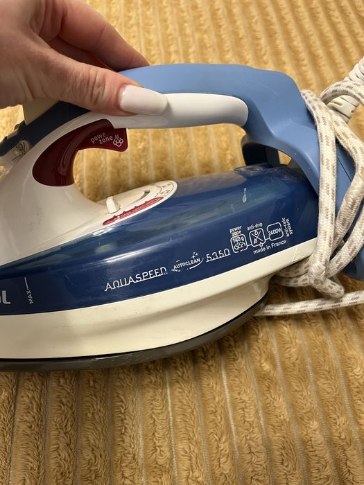 Утюг покрытие керамика модель Тефаль