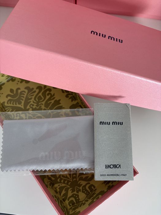 Óculos MiuMiu (lente castanha ou escura)