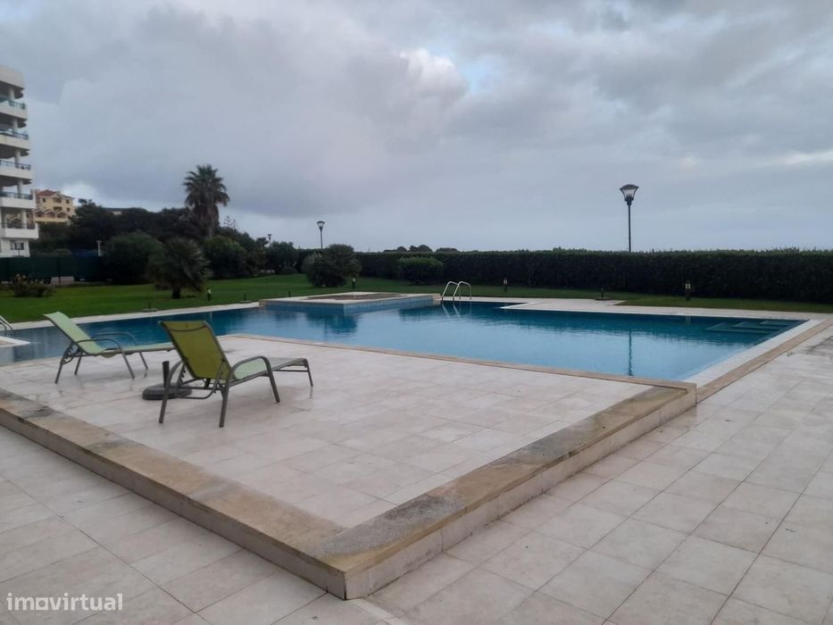 Apartamento T2 com jardim, Cascais