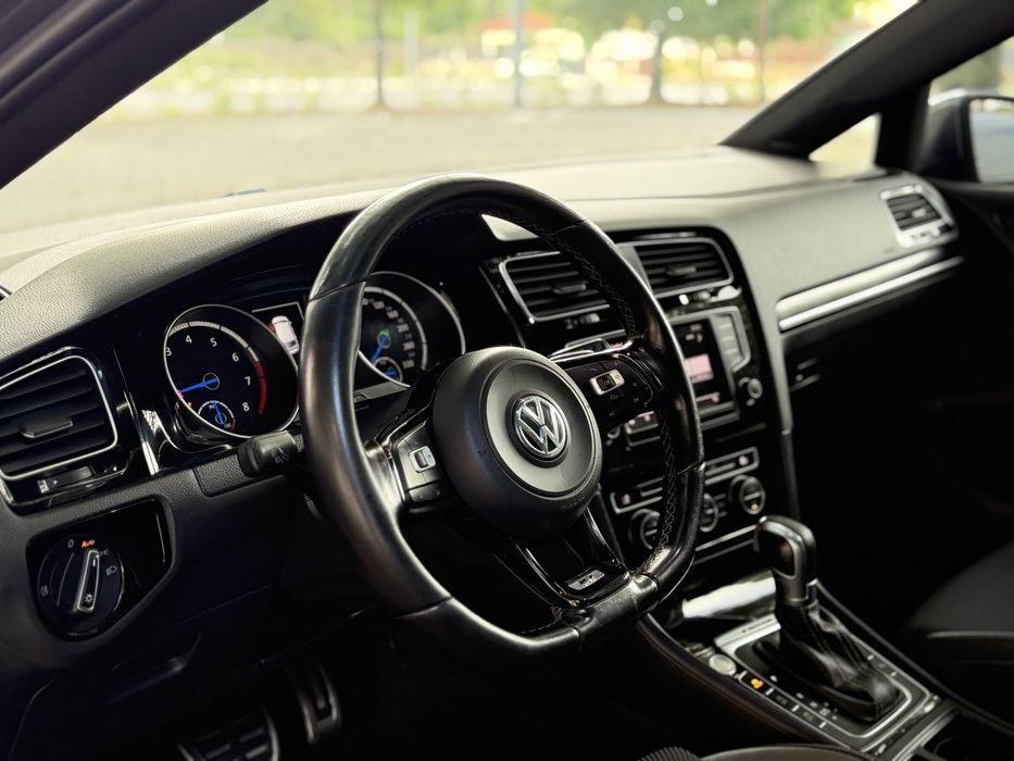 VW GOLF VII 2.0 TSI R
