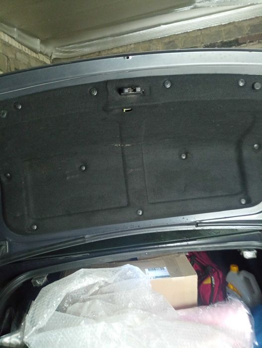 Продам обшивку багажника Киа Маджентис
