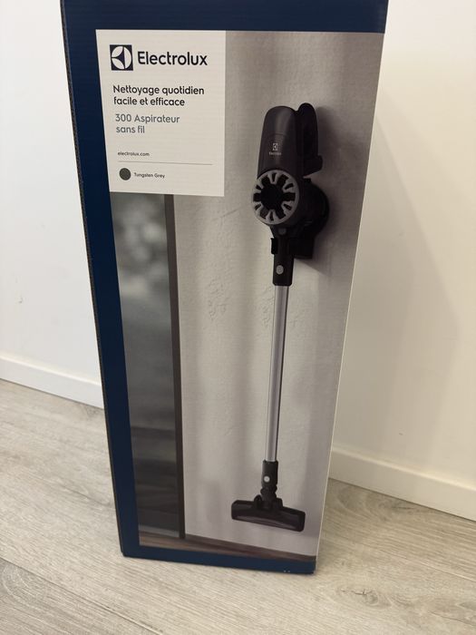 Пилосос ручний для дому Electrolux EP31CB21TG