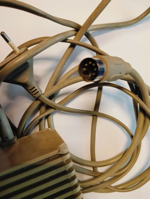 Zasilacz do komputera Commodore C 64