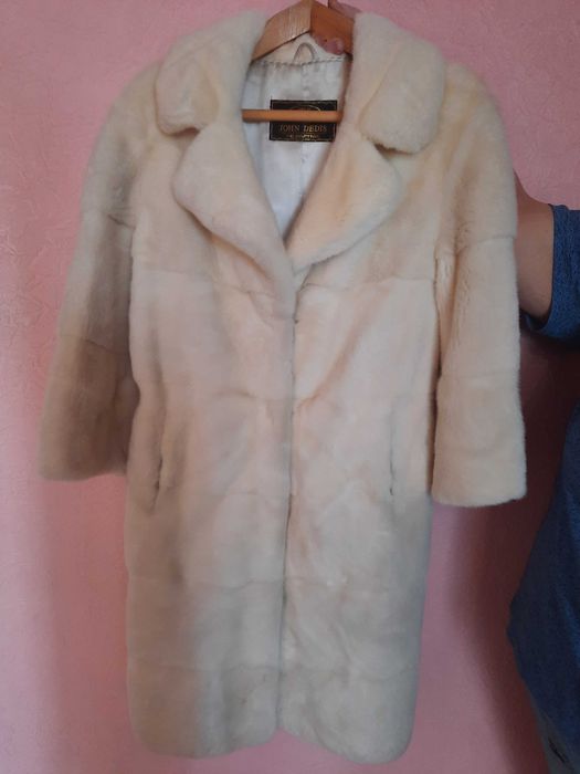 Шуба норковая белая