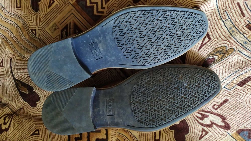 Туфлі чоловічі продам