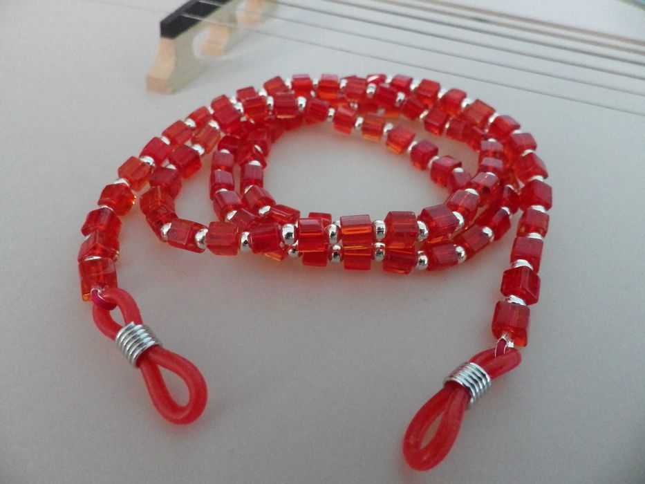 Ozdoba Łańcuszek Do Okularów Kryształ Szkło Czerwony