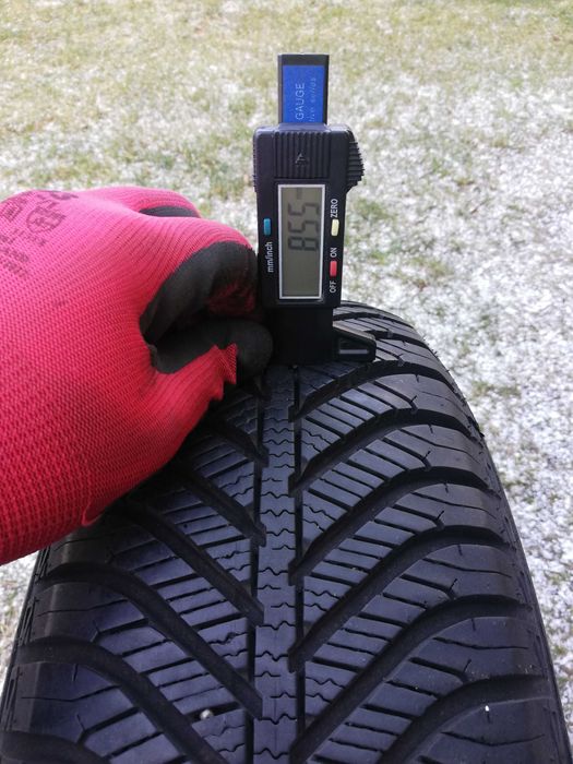 1 opona całoroczna Goodyear Vector 4seasons 175/65R13 80T,  8,5mm.