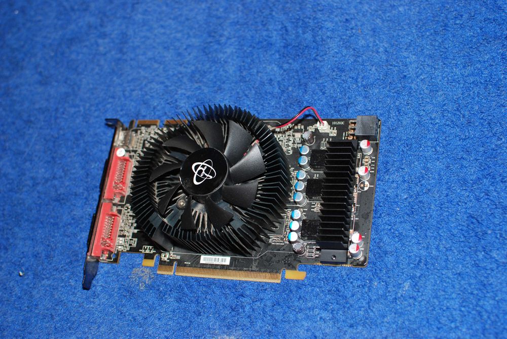 Karta graficzna Radeon HD 6770 1GB 677X XFX