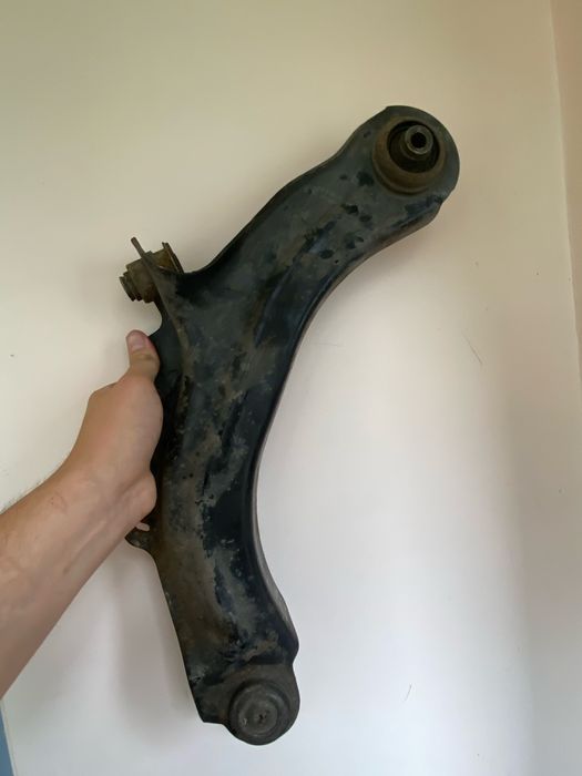 Продам важіль підвіски меган 2 ціна за 2 шт