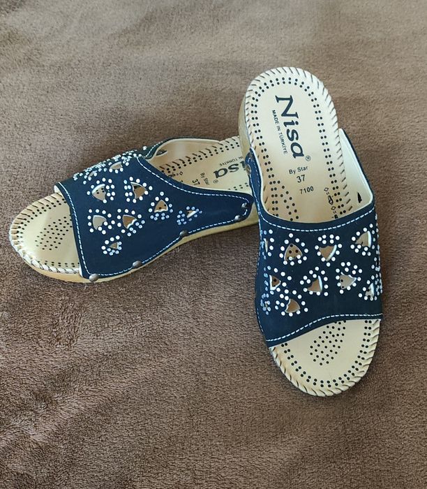 Женские летние открытые туфли шлепанцы босоножки.