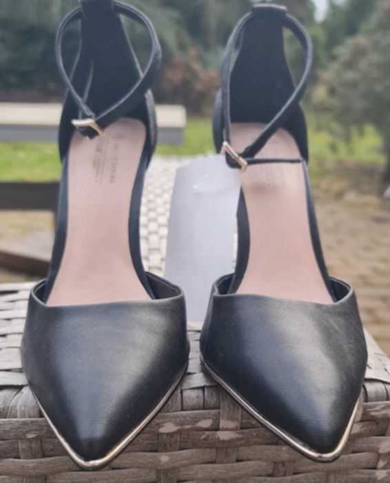 Czółenka damskie na szpilce rozm. 39