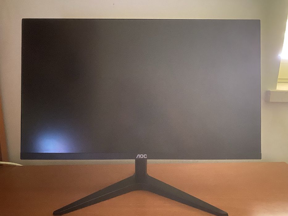 Monitor Gaming AOC 24” 60Hz Full HD – Muito Bom Estado