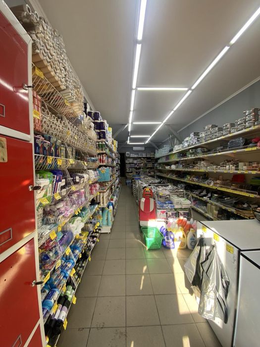 Продаж магазину , сад гора