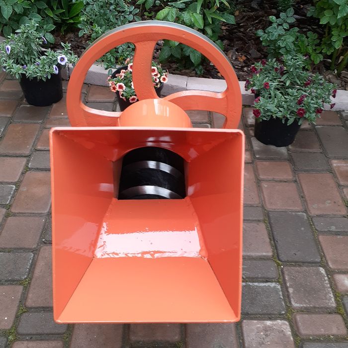 Щепоріз Подрібнювач гілок шнековий (модуль з шківом або шліщами)