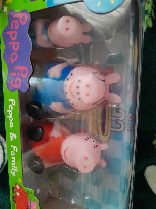 Niekompletny zestaw figurek Świnka Peppa Wyprzedaż !