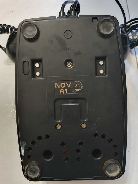 Telefone analógico, antigo, preto, com comutador - vintage