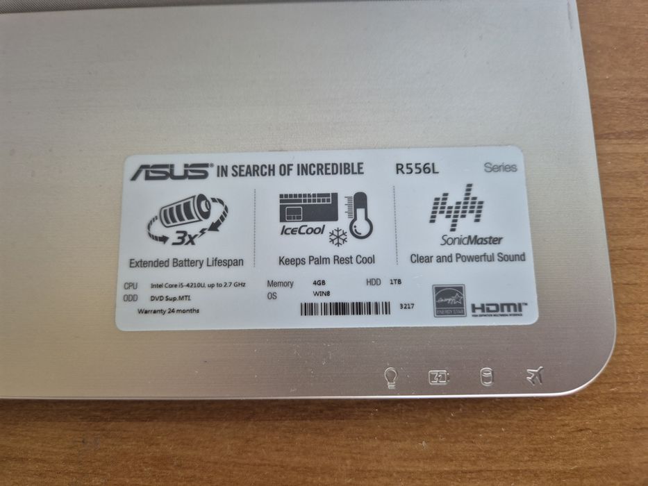 Laptop ASUS R556L I5-4210U GeForce 820M 4GB RAM 1TB HDD