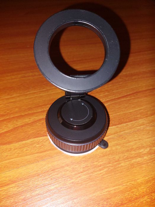 Вакуумный магнитный держатель для телефона