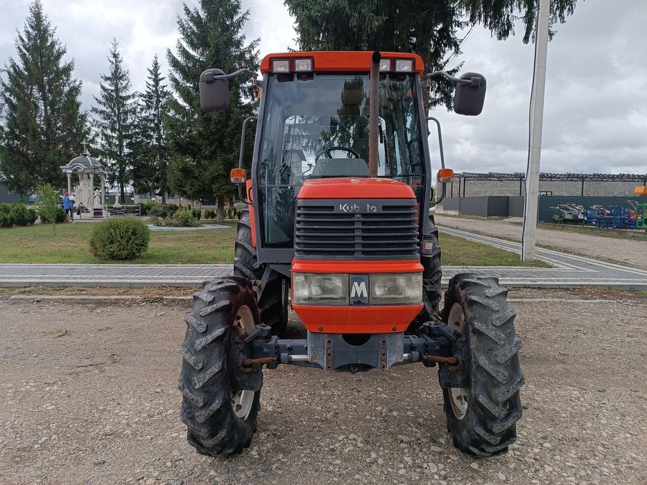 Японський трактор.Кубота MD77
