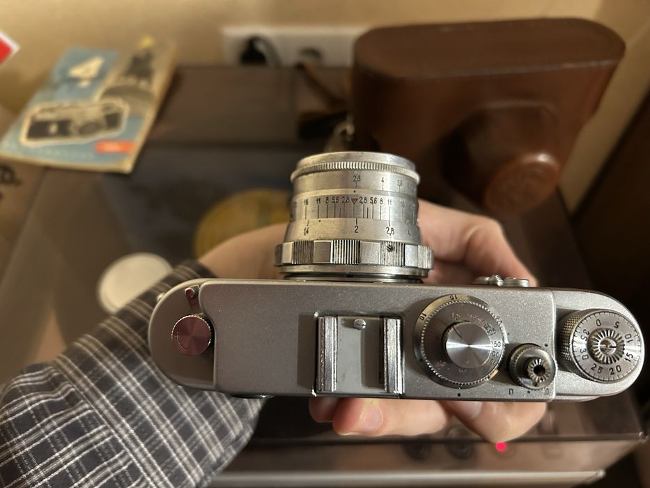 Плівковий фотоапарат Зоркий 4 та Оʼбєктив Индустар 26