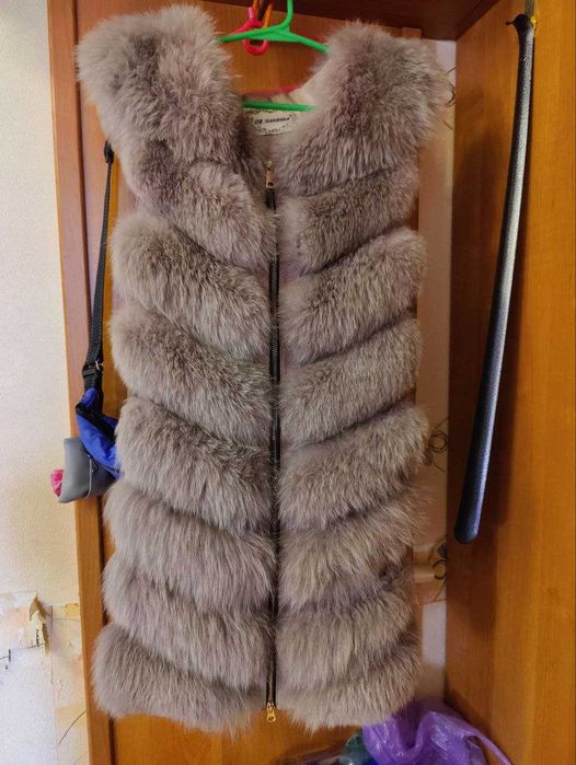 Меховая жилетка (мех - кролик). Хутряна жилетка (хутро - кролик)