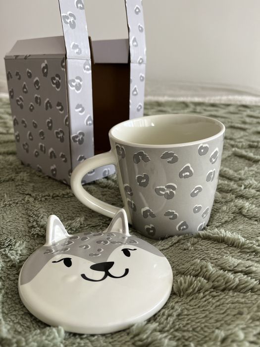 Caneca com tampa cinza e branca436680887276021760