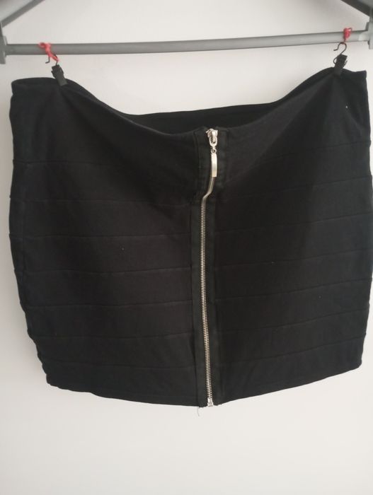 Spódniczka z zamkami