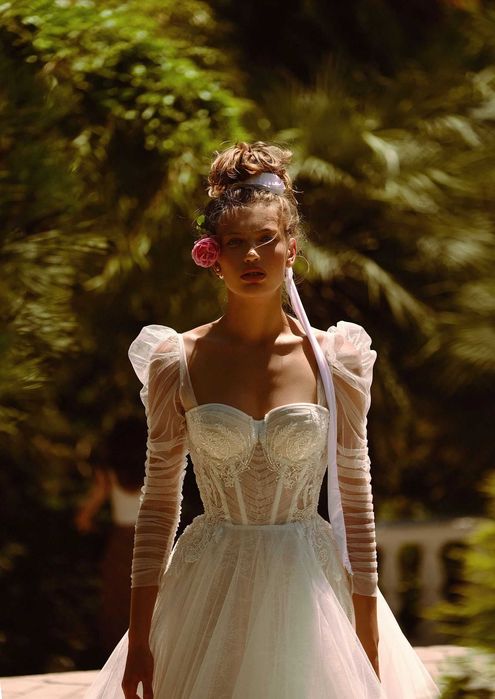 Suknia ślubna Rara Avis  model SEOUL- salon Madonna