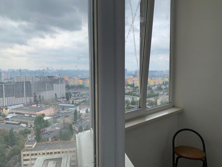 Оренда 1 кв 47 м. ХарькІвське шосе 19-Б Евродизайн. Вільна. Генератори
