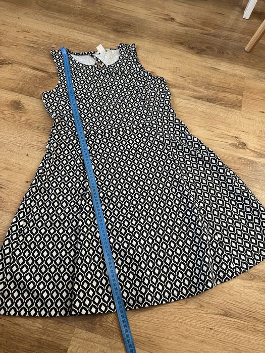 sukienka bez rekawow L 40