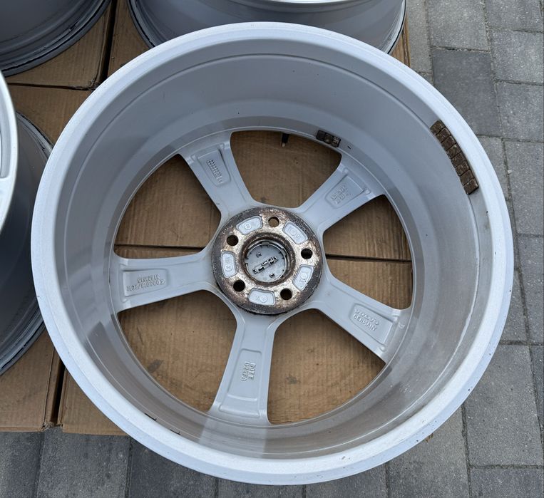Oryginalne Felgi Volvo 5x108 S60 S90 V60 V90 XC60 XC90 8Jx18 ET42.5