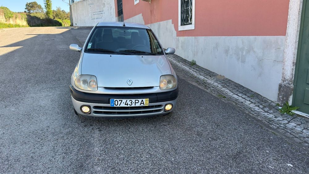 Renault Clio 1.9 DTi RXE