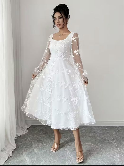 НОВЕ Плаття весільне s розмір з букетиком