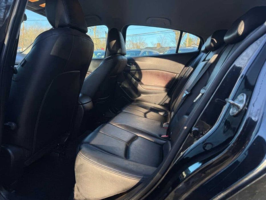 Mazda 3 Touring      2017