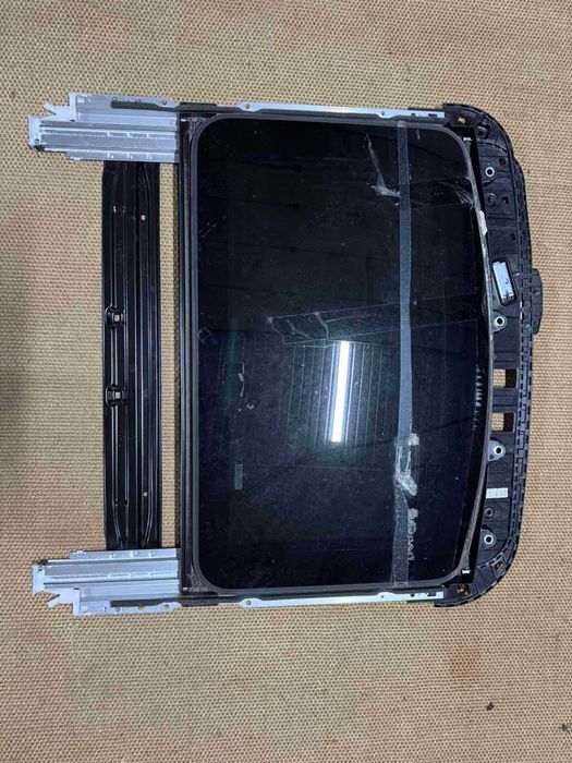 KIA EV9 люк панорама