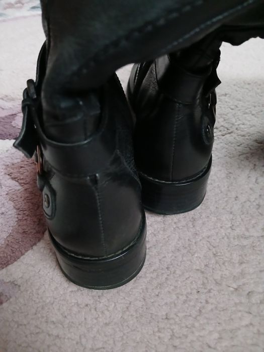 Подарю! Кожаные сапоги сапожки Tamaris р.37