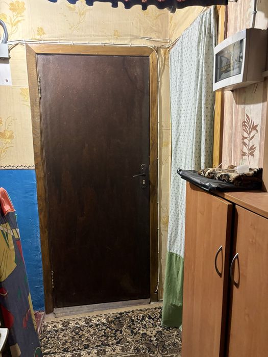 Продам кімнату Театральна