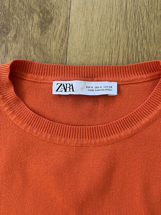 Яскрава кофтинка ZARA