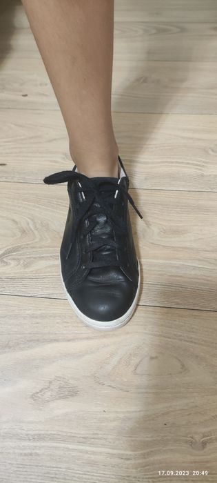 Шкіряні Lacoste 37,5