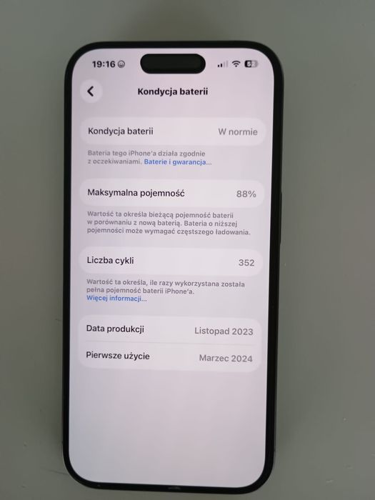 Iphone 15 pro uzywany  i w super stanue