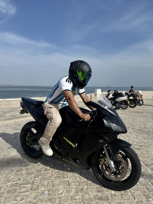 CBR 600 RR 2003 Estimada