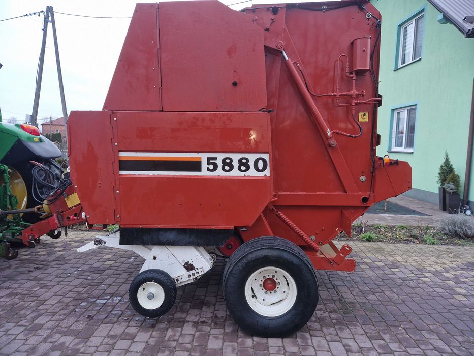 Prasa rolująca New Holland Fiat Agri 5880