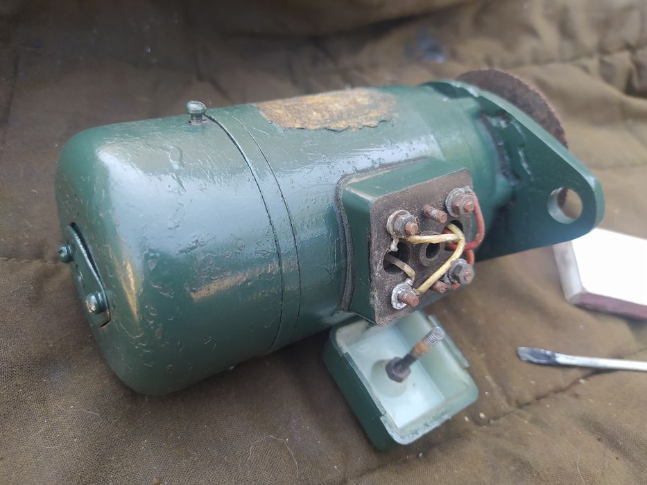 Щёточный двигатель коллекторный ссср .