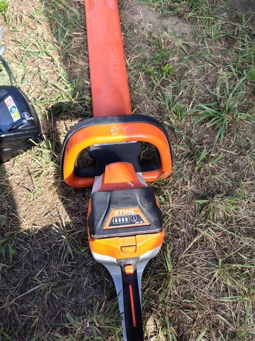 Nożyce akumulatorowe Stihl HSA56 +AK10