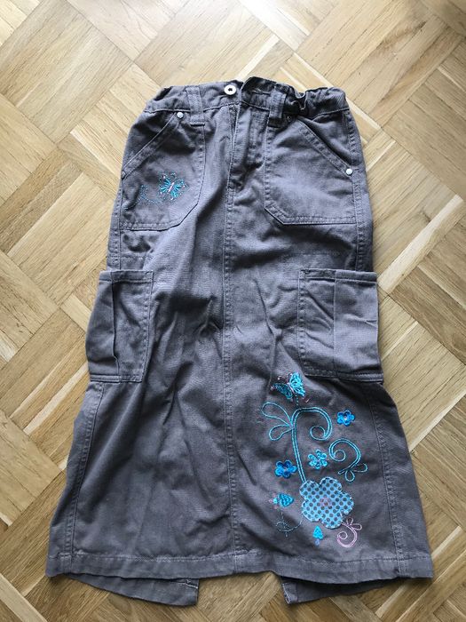 Długa spódnica dziewczęca 5.10.15 rozm. 122