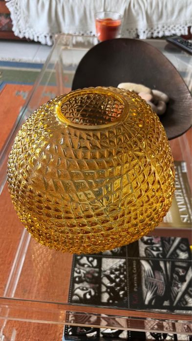 Jarra/ bola de vidro amarelo