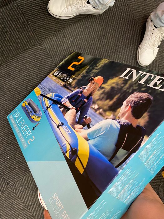 Barco insulflável Challenger 2 com remos e bomba para insulflar