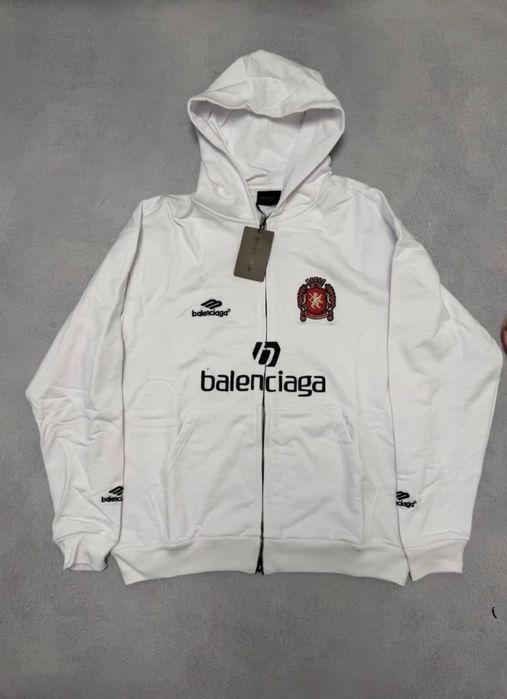 Зипка balenciaga socer